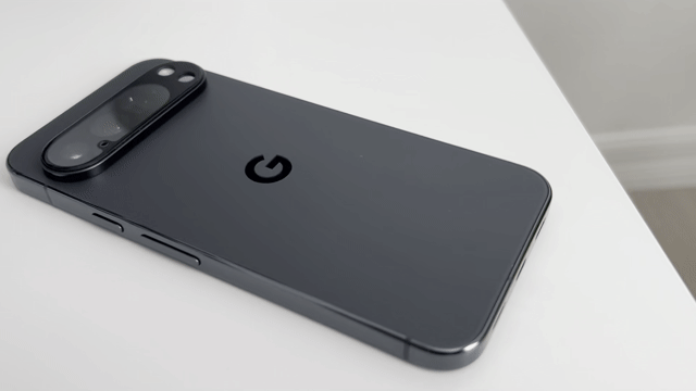 Video of Mint Google Pixel 10 Pro XL