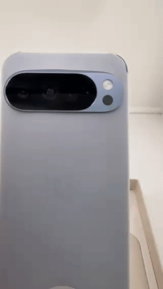 Video of Mint Google Pixel 10 Pro XL
