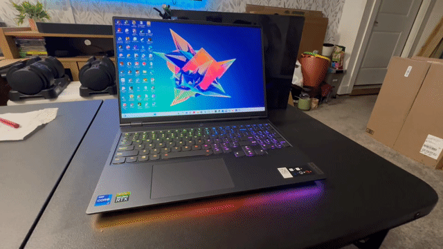 Video of Mint Lenovo Legion 7i 16"