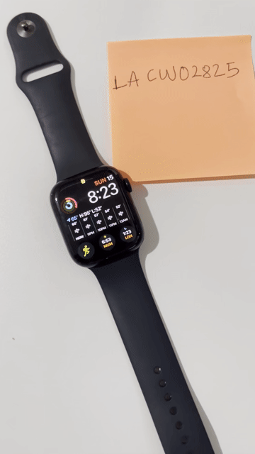 Video of Good Apple Watch Series 8 45mm