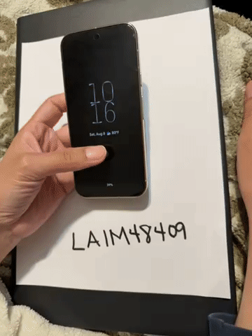 Video of Mint Google Pixel 10 Pro