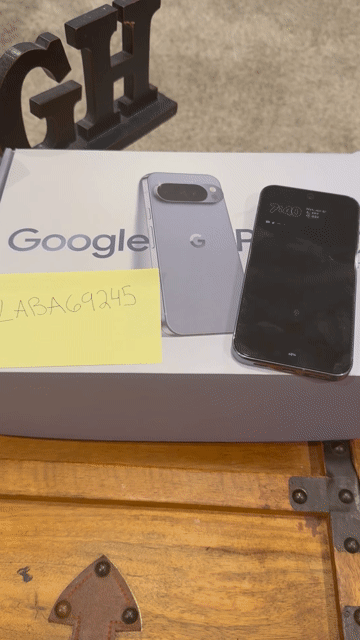 Video of Mint Google Pixel 10 Pro XL