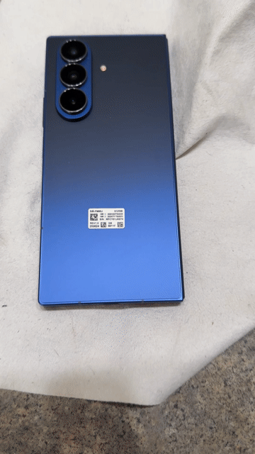Video of Mint Samsung Galaxy Z Fold7