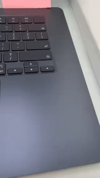 Video of Mint MacBook Air 2026 (M5) - 15"