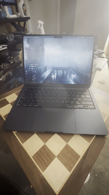 Video of Mint MacBook Air 2022 (M2) - 13"