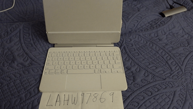 Video of Used Apple Magic Keyboard for iPad Air